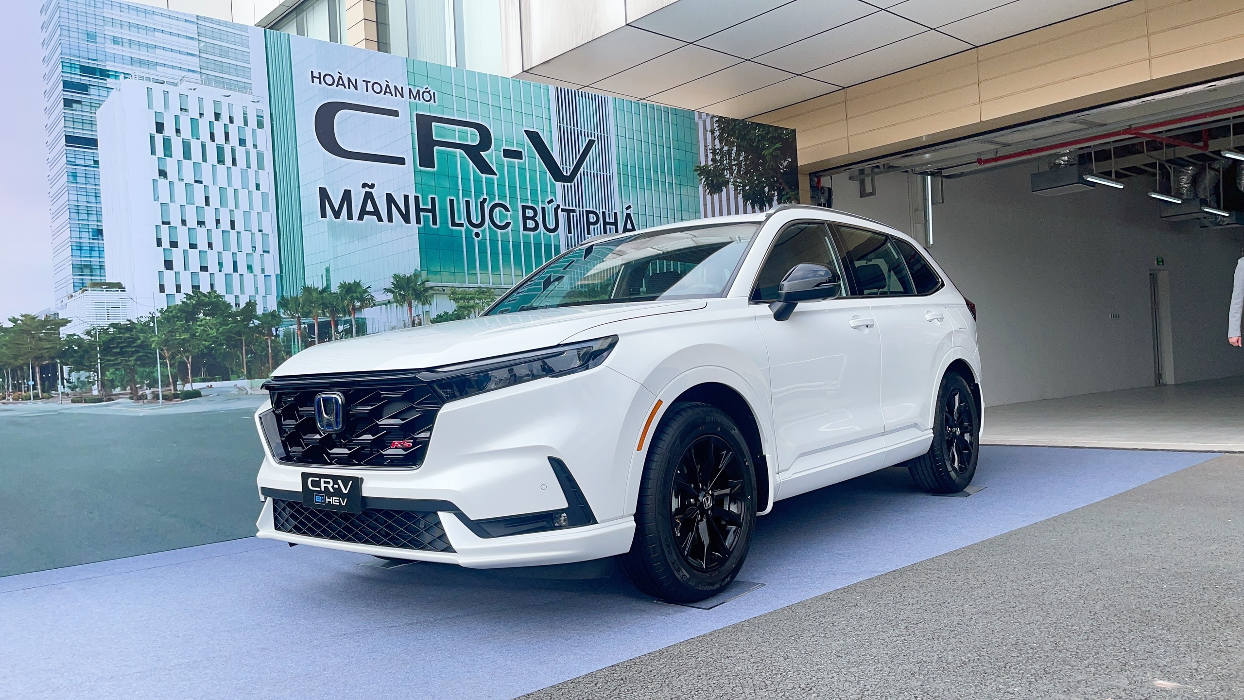 Honda CR-V – MÃNH LỰC BỨT PHÁ.
